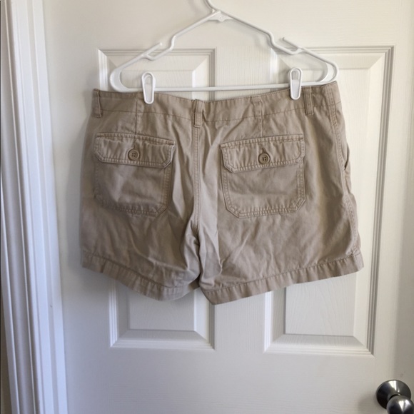 Size 14 Old Navy Shorts - Picture 2 of 3